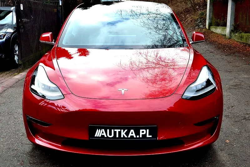 Tesla samochody: co przyniesie przyszłość i jakie nowinki nas czekają?